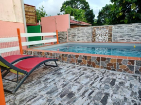 Appartement moderne à Rivière-Pilote avec piscine privée